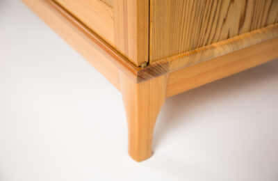 solid-wood-furniture